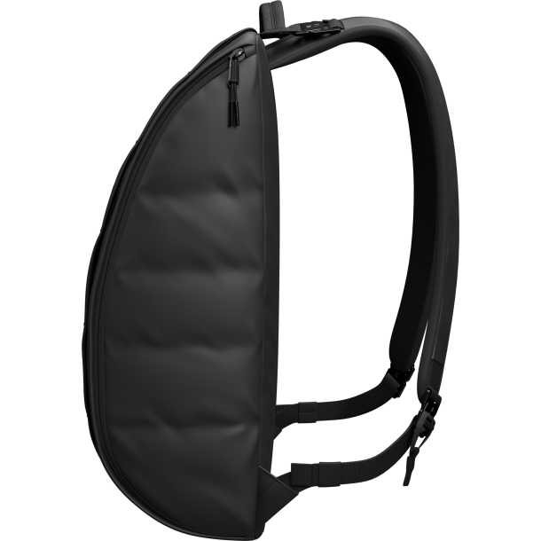 The Vinge 15L Black Out