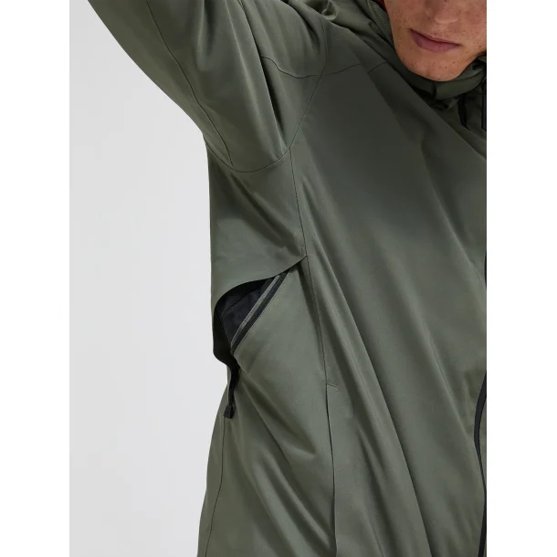 Maroon Jacket Pine Needle